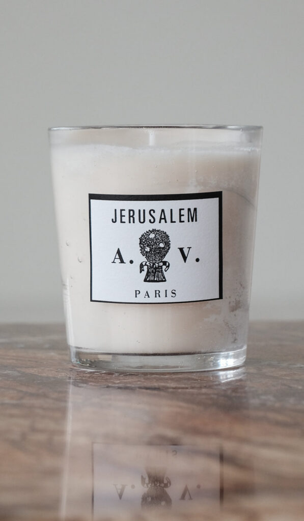 Gentle Scented Wax Candle for Interiors